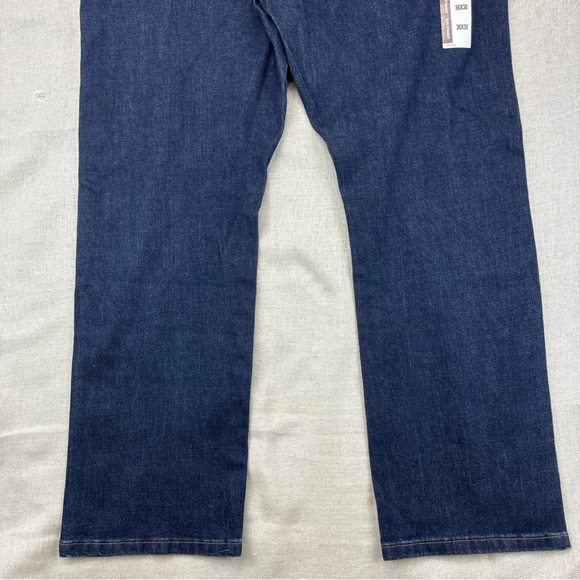 Wrangler Men's Weather Anything Legacy Straight Fit Jeans Size 36x30 - Picture 12 of 12